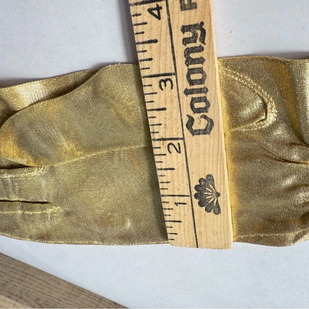 Elegant Gold Women's Gloves‎ and Clutch Set 1960's Era.